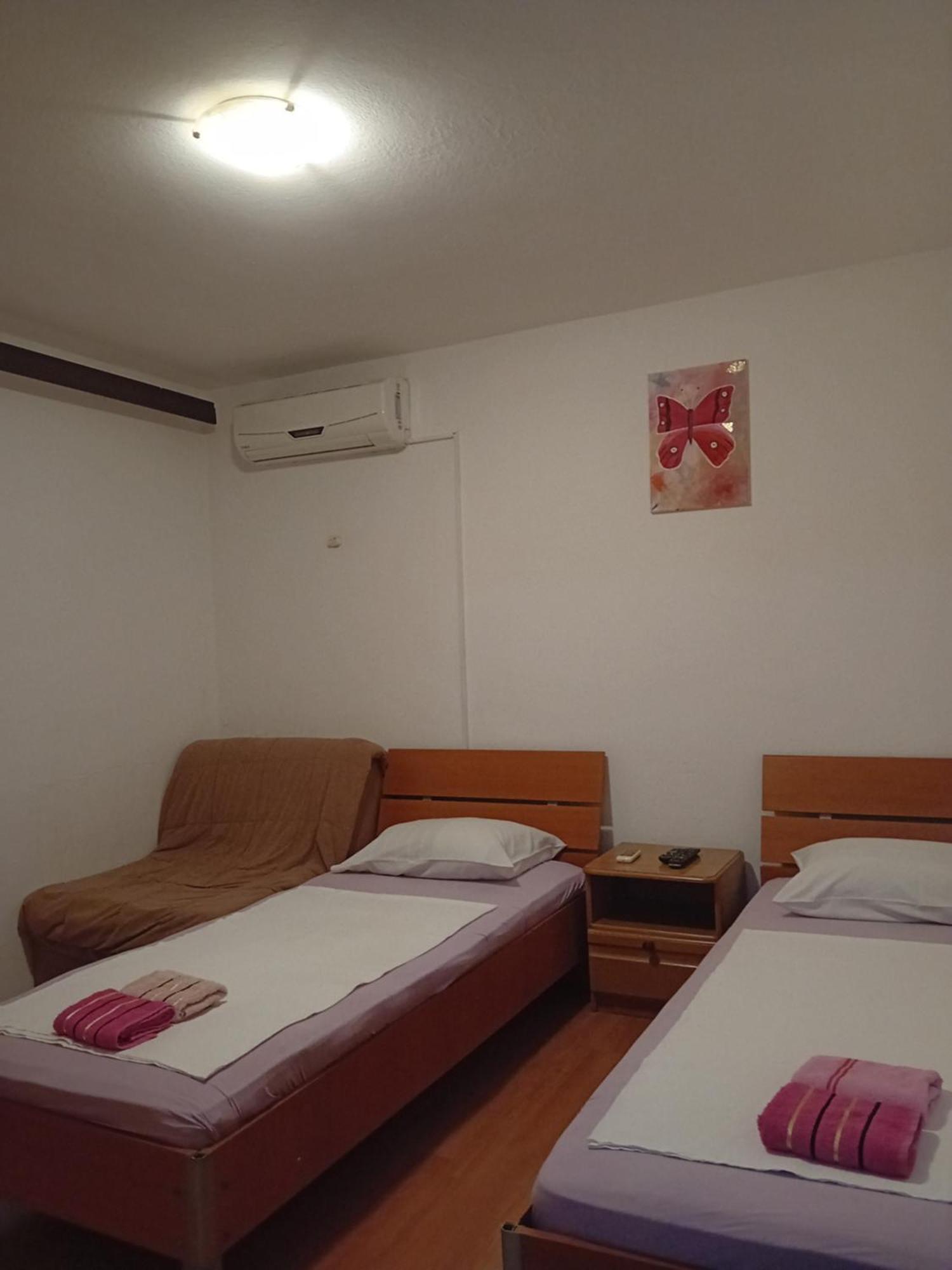 Sara Apartments Budva Bagian luar foto