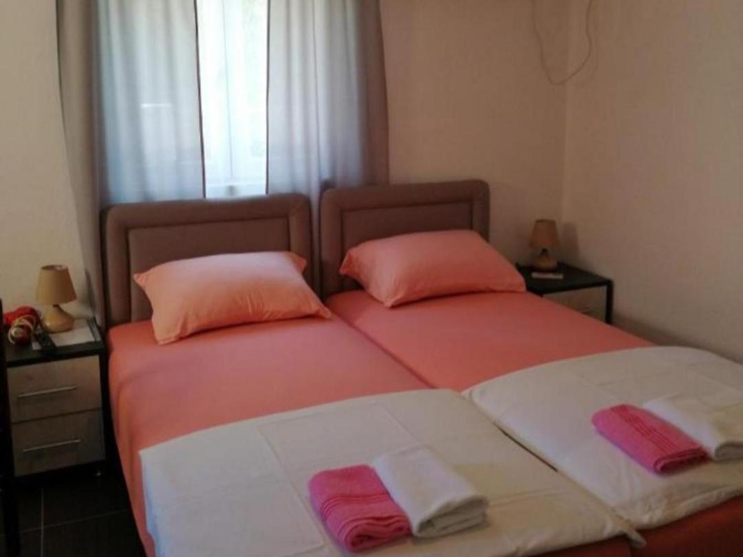 Sara Apartments Budva Bagian luar foto